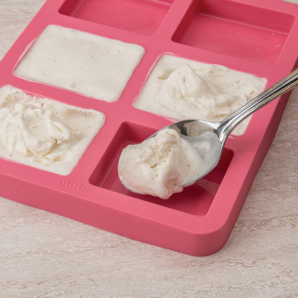 Mobi Cow Shaped Ice Cream Sandwich Maker Image 3
