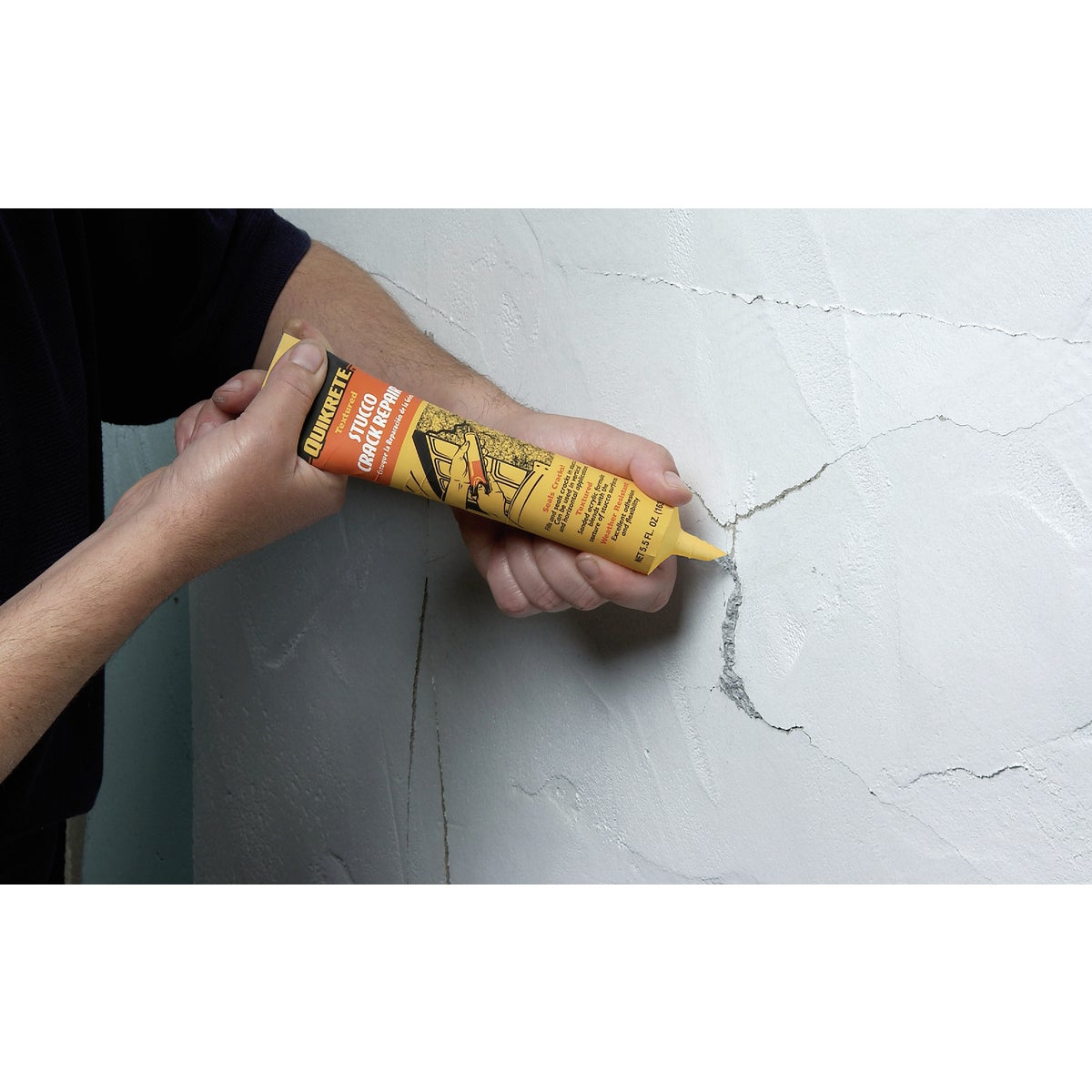 Quikrete 5.5 Oz. Stucco Crack Repair Image 2