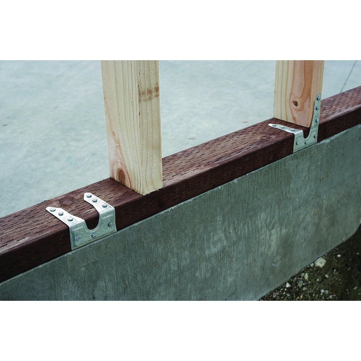 Simpson Strong-Tie MASA 16 ga Galvanized Steel Mudsill Anchor Image 3