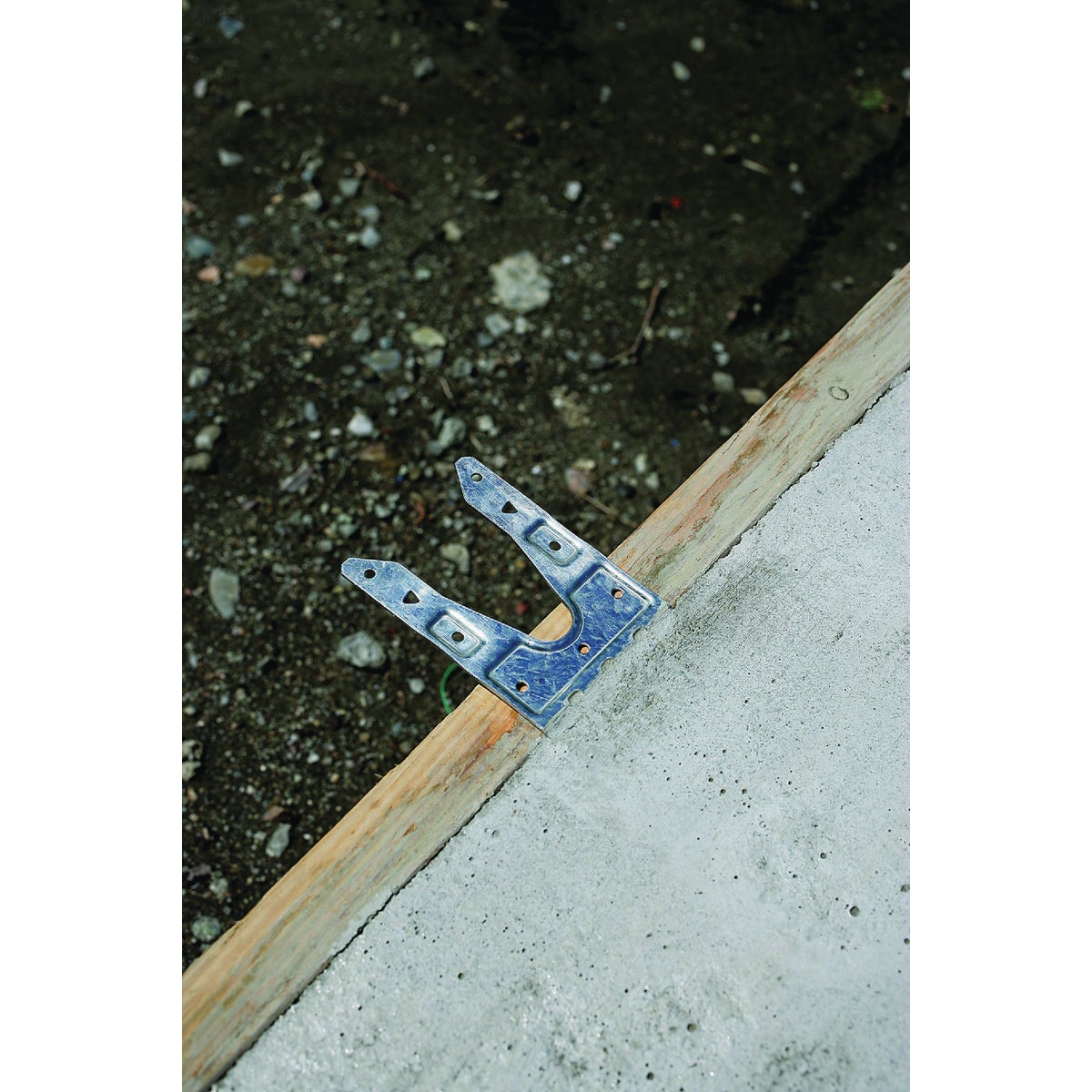 Simpson Strong-Tie MASA 16 ga Galvanized Steel Mudsill Anchor Image 2