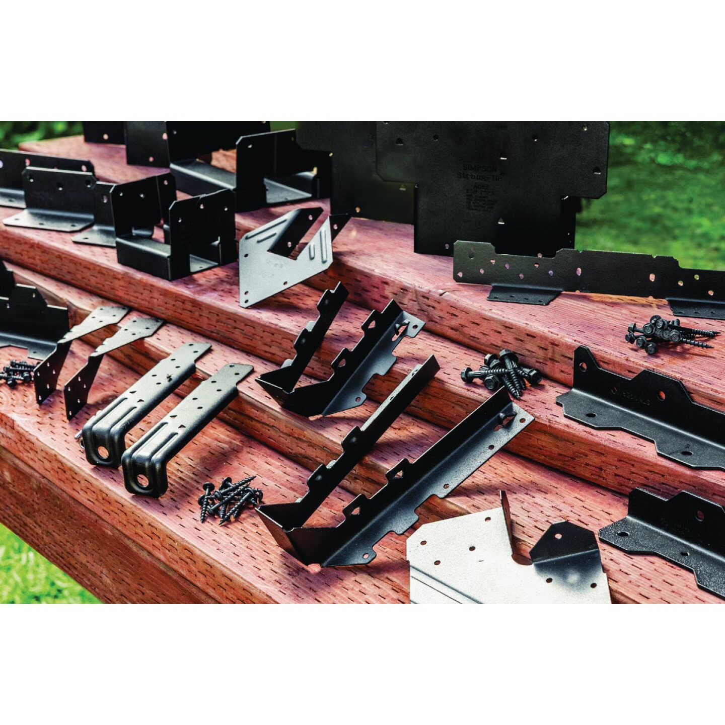 Simpson Strong-Tie Outdoor Accents H2.5APC ZMAX 18 ga Black Powder-Coated Hurricane Tie Image 4