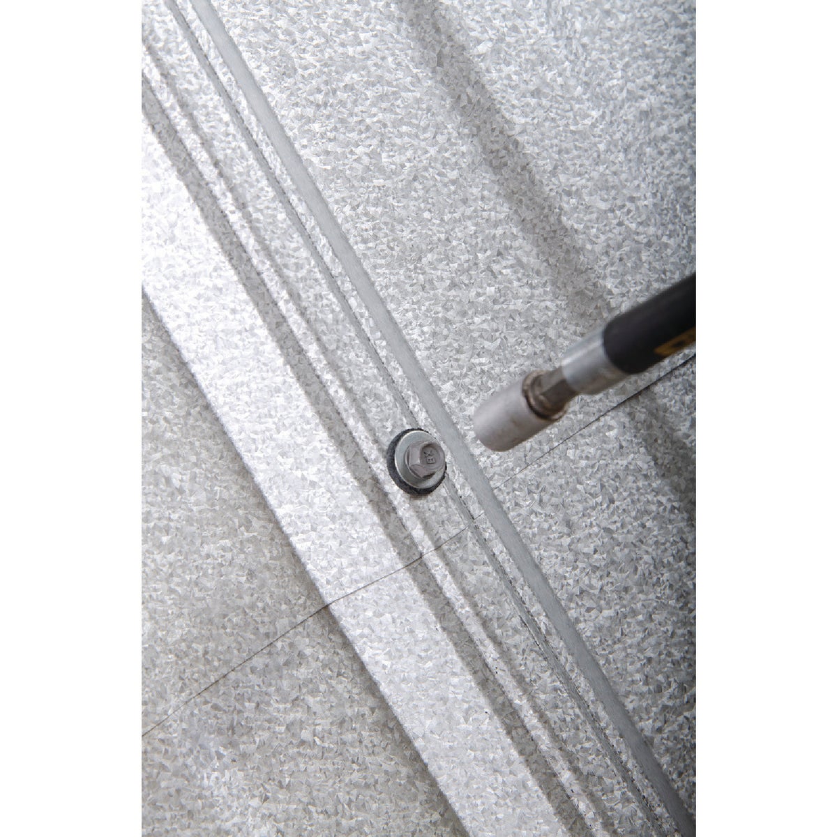 Teks #9 x 1 In. Hex Washer Head Sharp Point Metal to Wood Roofing Screw (700-Count) Image 3