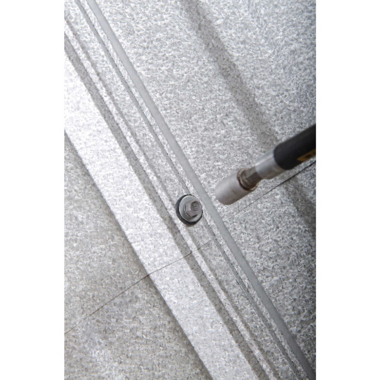 Teks #9 x 1 In. Hex Washer Head Sharp Point Metal to Wood Roofing Screw (700-Count) Image 3