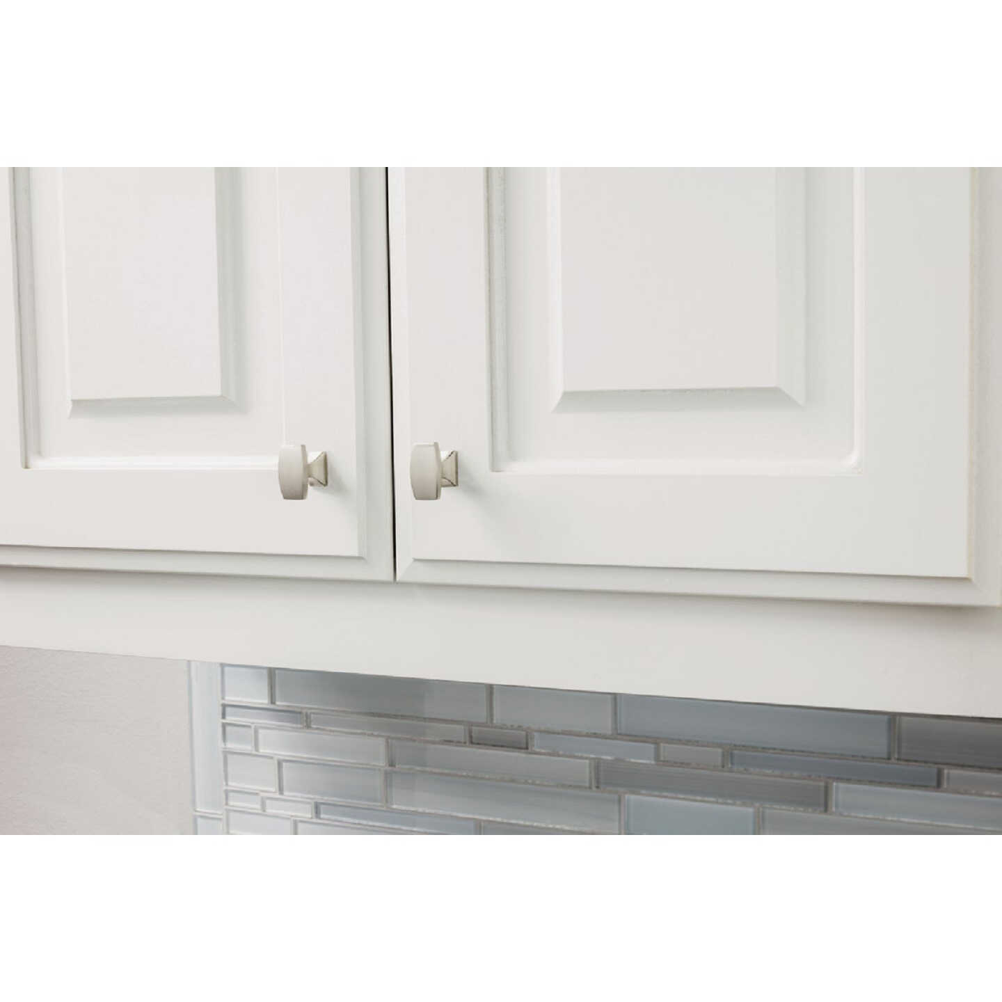 KasaWare 1-1/8 In. Overall Length Satin Nickel Transitional Knob (4-Pack) Image 2