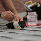 Dap Ultra Clear Roof 32 Oz. Waterproof Rubberized Roof Sealant Image 3