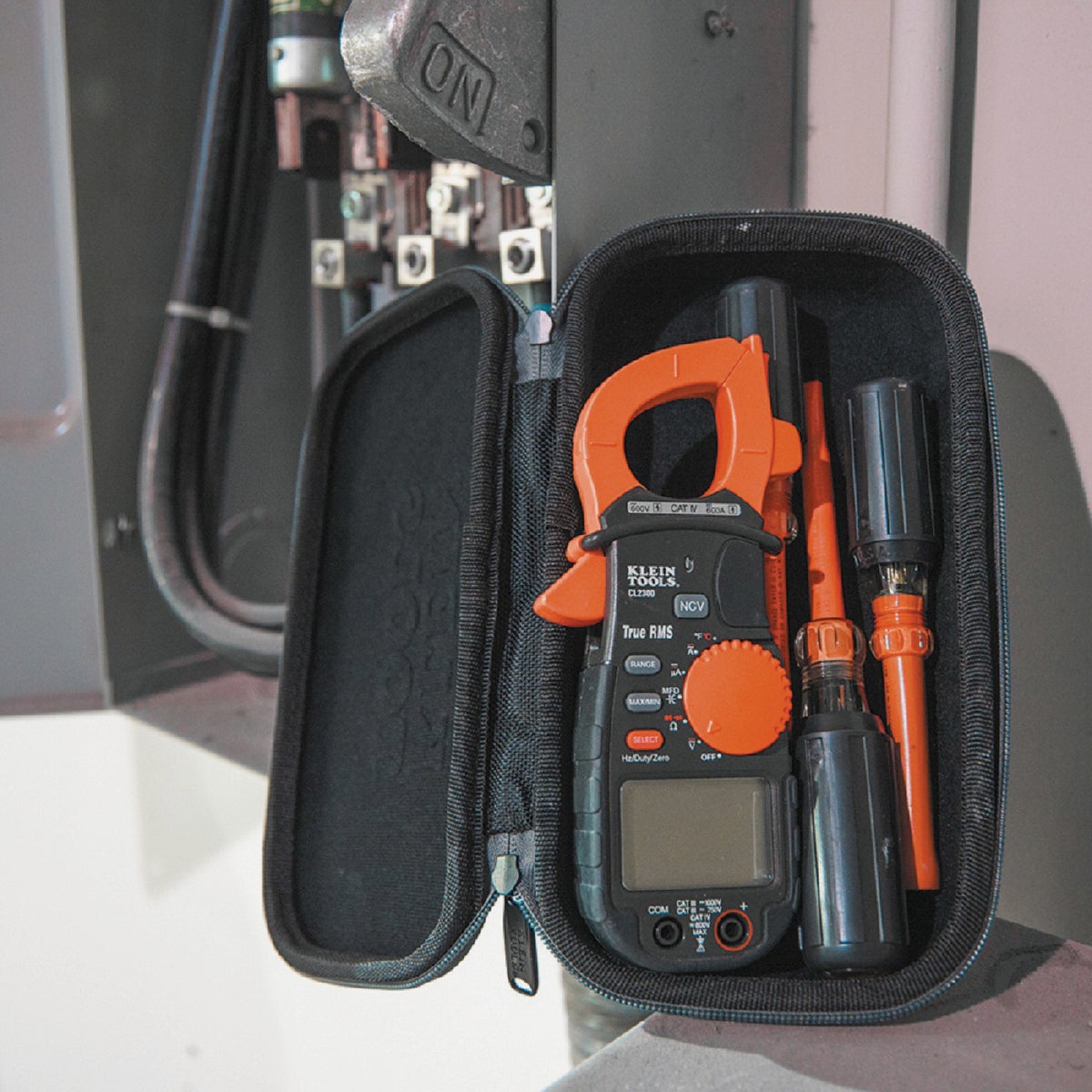 Klein Tradesman Pro 1-Pocket 5.50 In. Hard Shell Tool Bag Image 3
