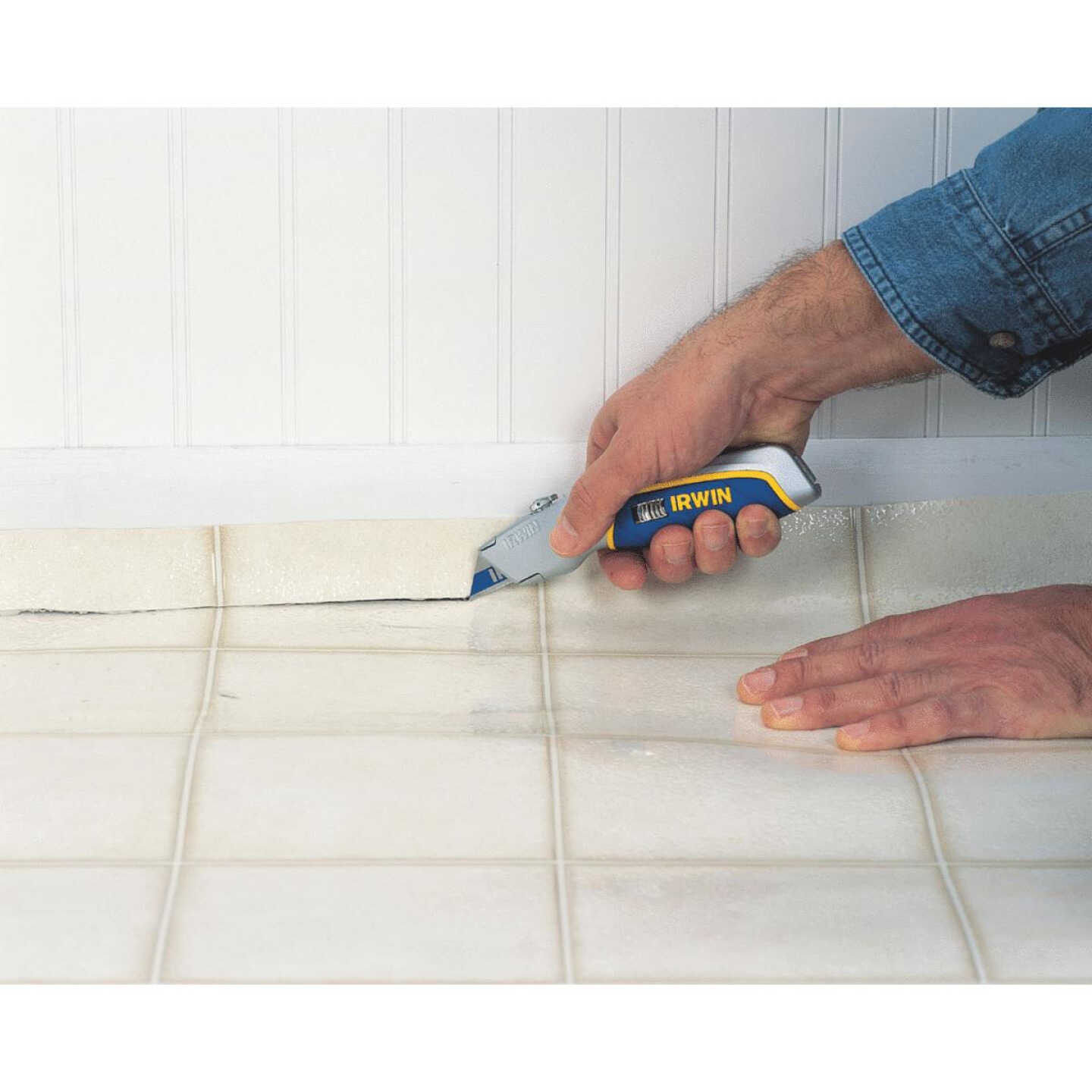 Irwin ProTouch Retractable Straight Utility Knife Image 6