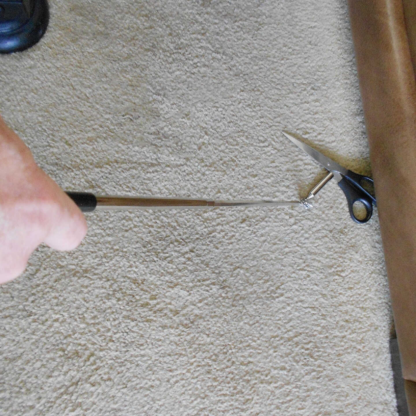 Master Magnetics 24 in. 5 Lb. Magnetic Pick-Up Tool Image 2