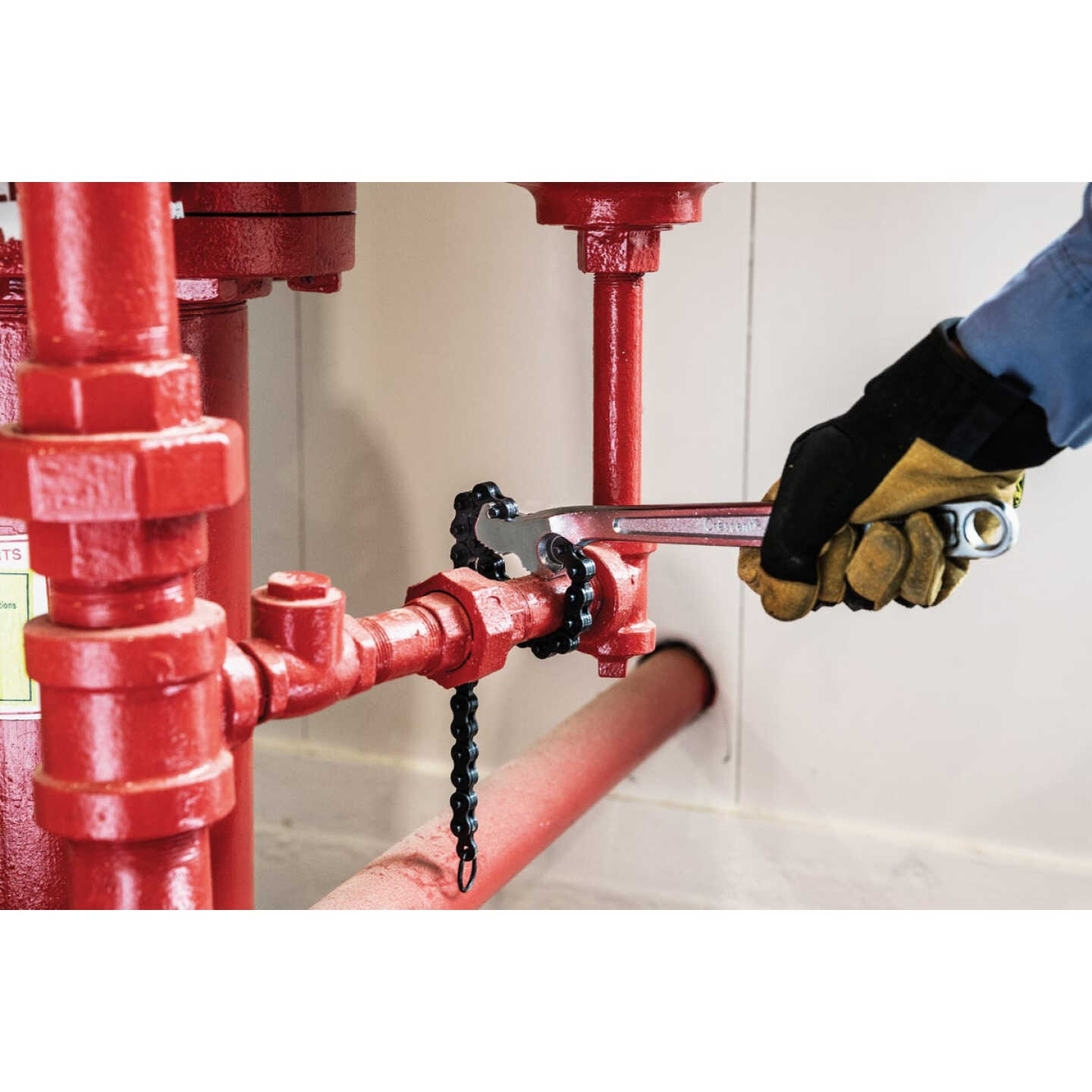Crescent 12 In. Chain Wrench Image 1