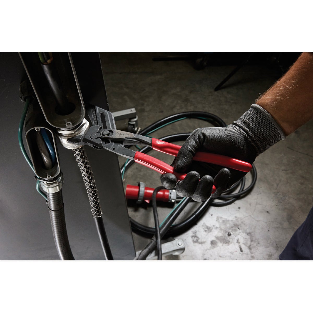 Milwaukee 5 In. Pliers Wrench Image 2