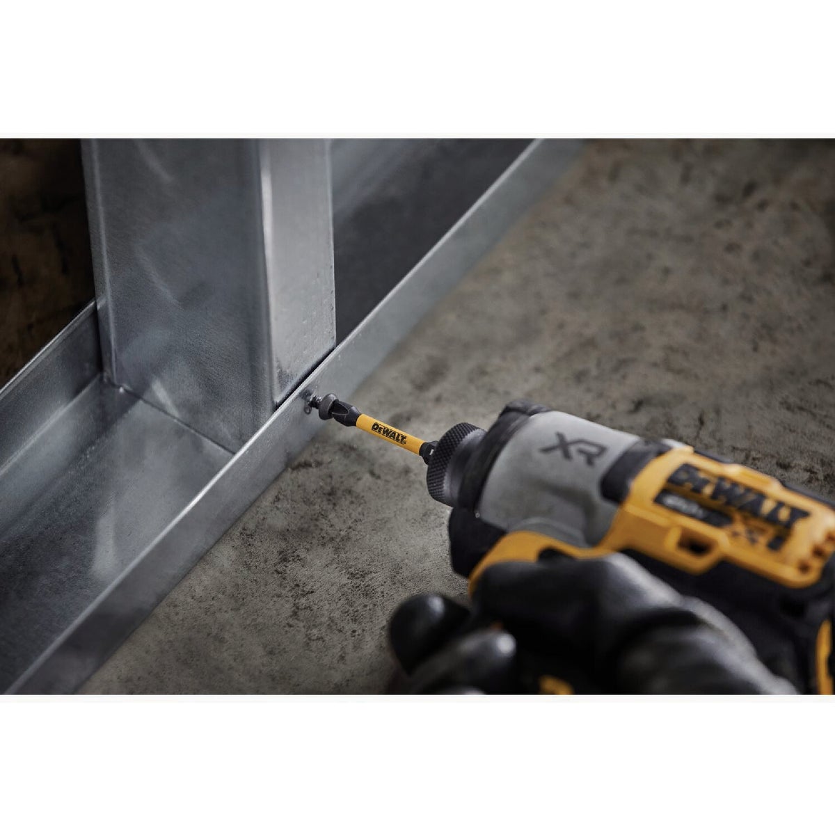 DeWalt Elite Series 2-1/4 In. #2 Phillips Steel Screwdriver Bit (3-Piece) Image 2