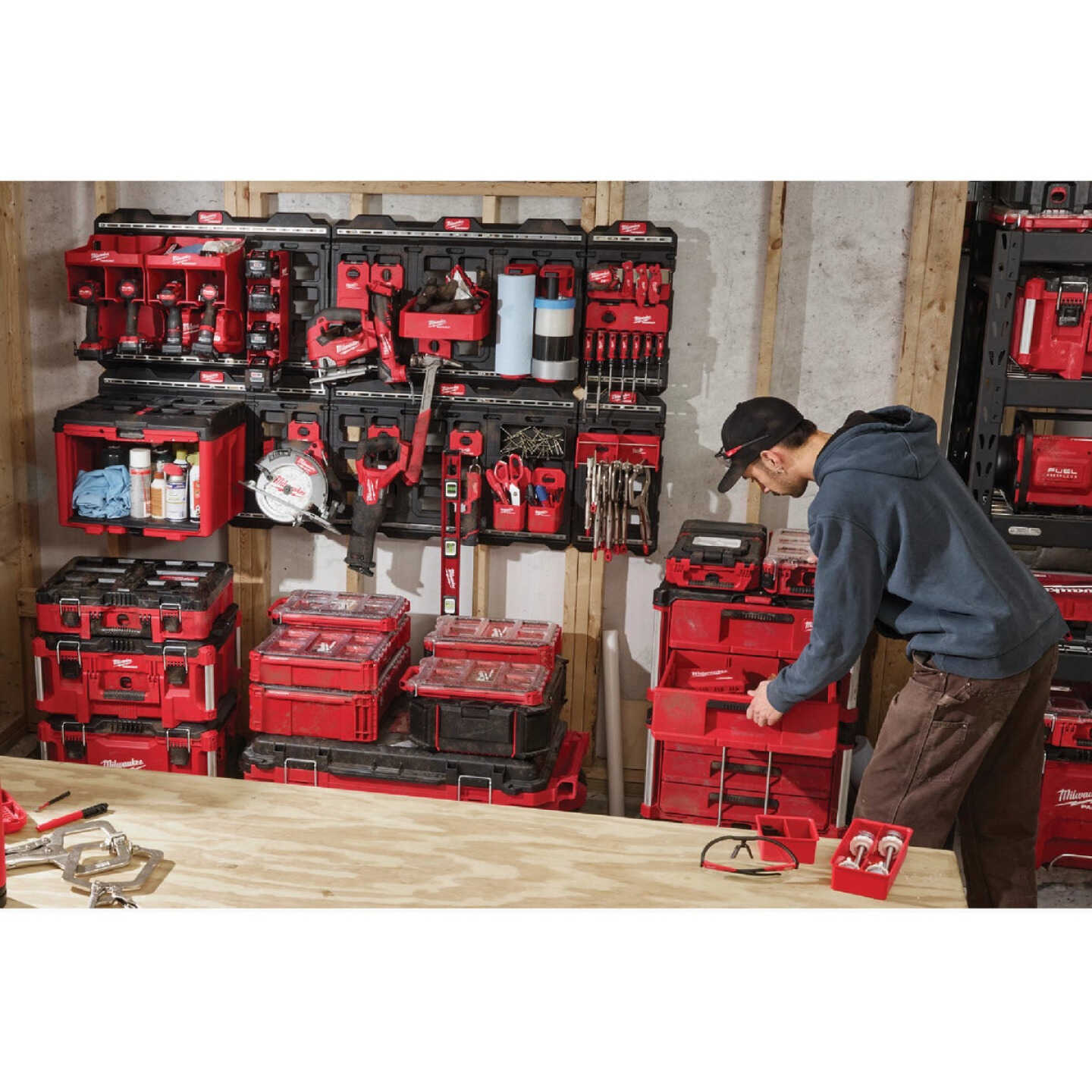 Milwaukee PACKOUT Compact Wall Plate, 50 Lb. Capacity Image 6