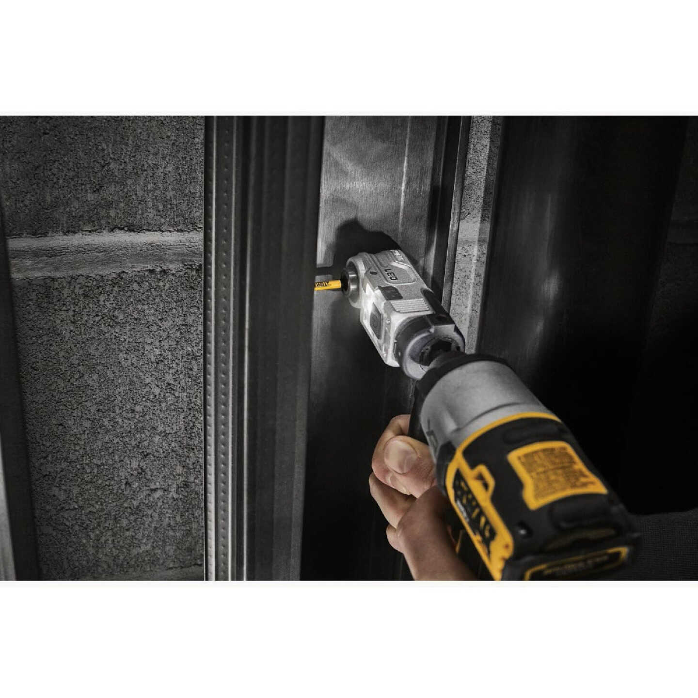 Dewalt Elite Series Lighted Right Angle Driver Attachment Image 3