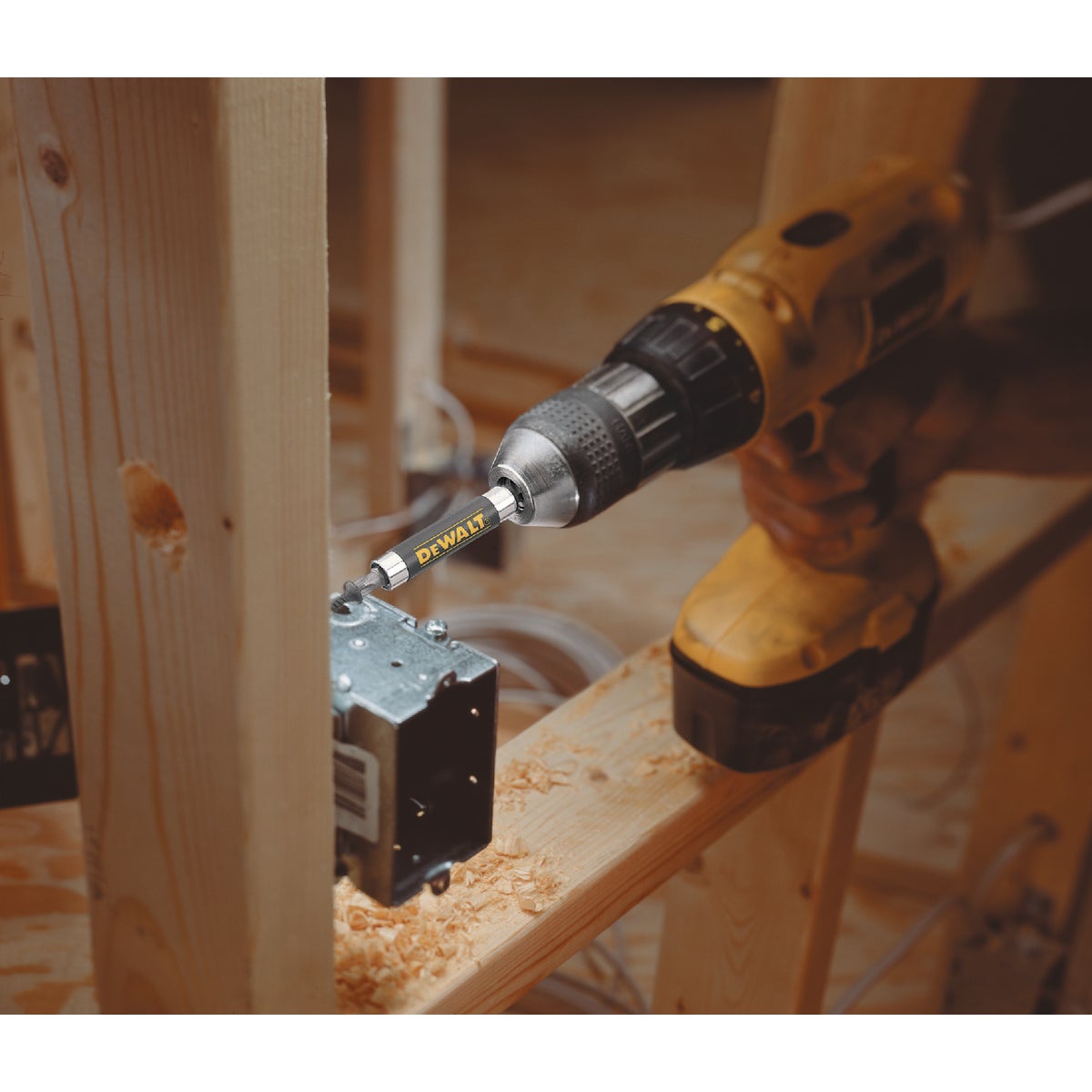 DEWALT 1/4 In. Hex x 3 In. Magnetic Bit Holder Image 2