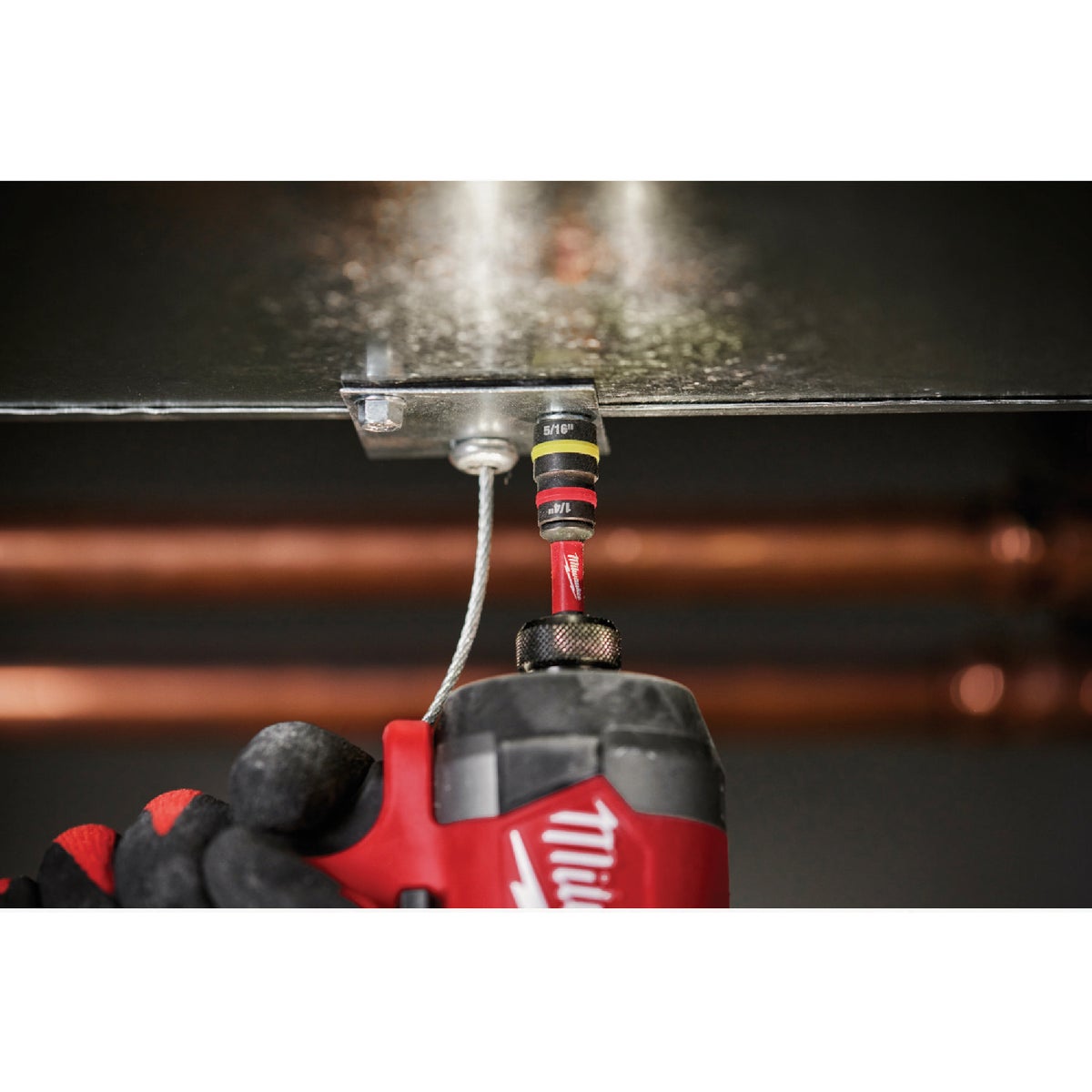 Milwaukee SHOCKWAVE QUIK-CLEAR 2-in-1 1/4 In. & 5/16 In. x 2-1/4 In. Impact Duty Magnetic Nut Driver Image 6