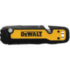DEWALT Push & Flip Folding Utility Knife with Blade Storage Image 4