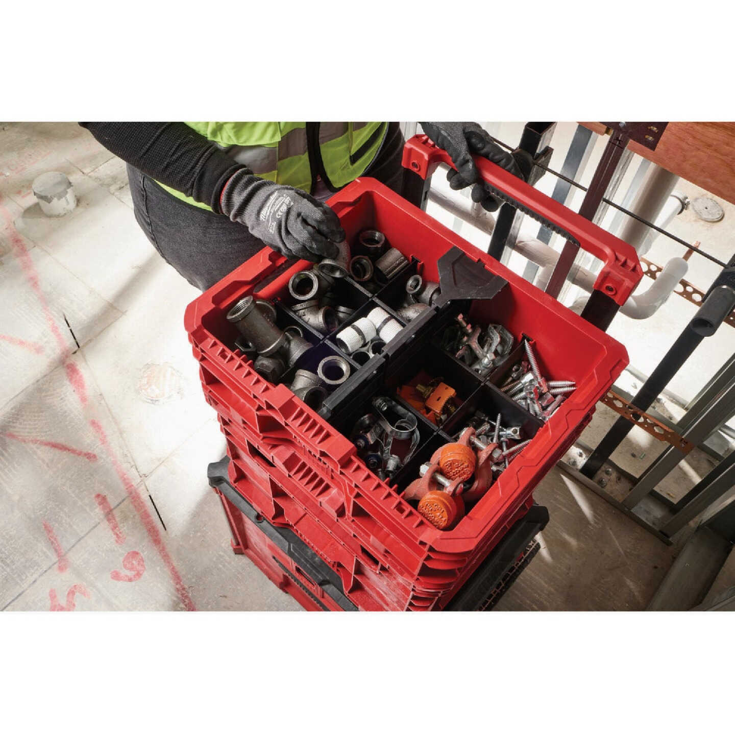 Milwaukee PACKOUT Low-Profile Crate Image 6