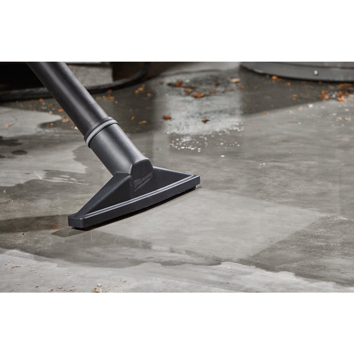 Milwaukee 1-7/8 In. x 9-1/2 In. Black Plastic Wet Floor Vaccum Nozzle Image 2
