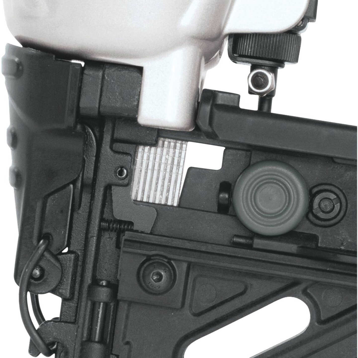 Makita 16-Gauge 2-1/2 In. Straight Finish Nailer Image 18