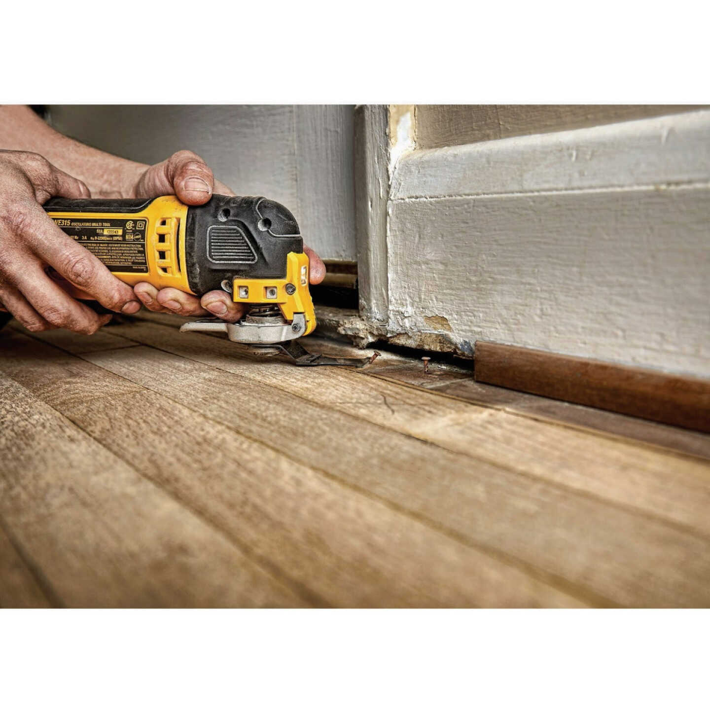 DEWALT 1-1/4 In. Carbide Oscillating Blade (2-Pack) Image 2