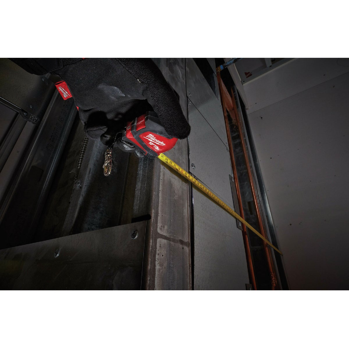 Milwaukee 10 Ft. Keychain Tape Measure with LED Image 3