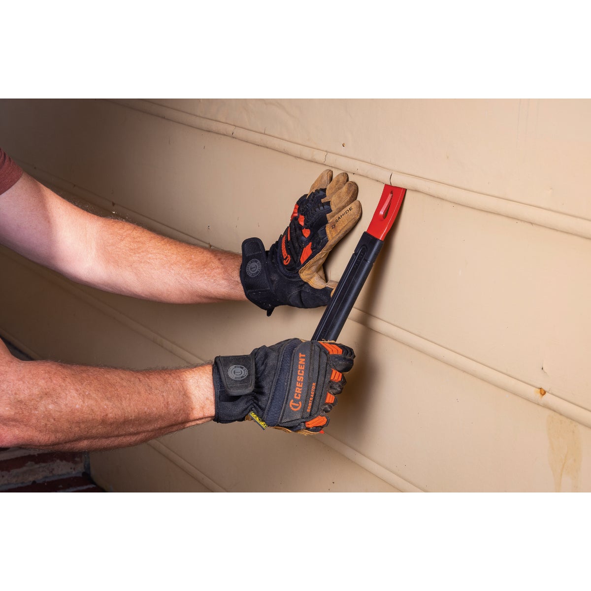 Crescent 13 In. Flat Pry Bar with Grip Image 2