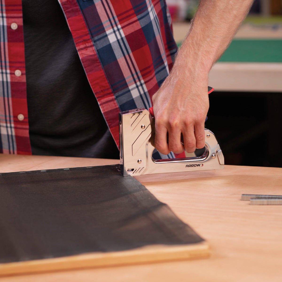 Arrow Manual Staple Gun Image 2