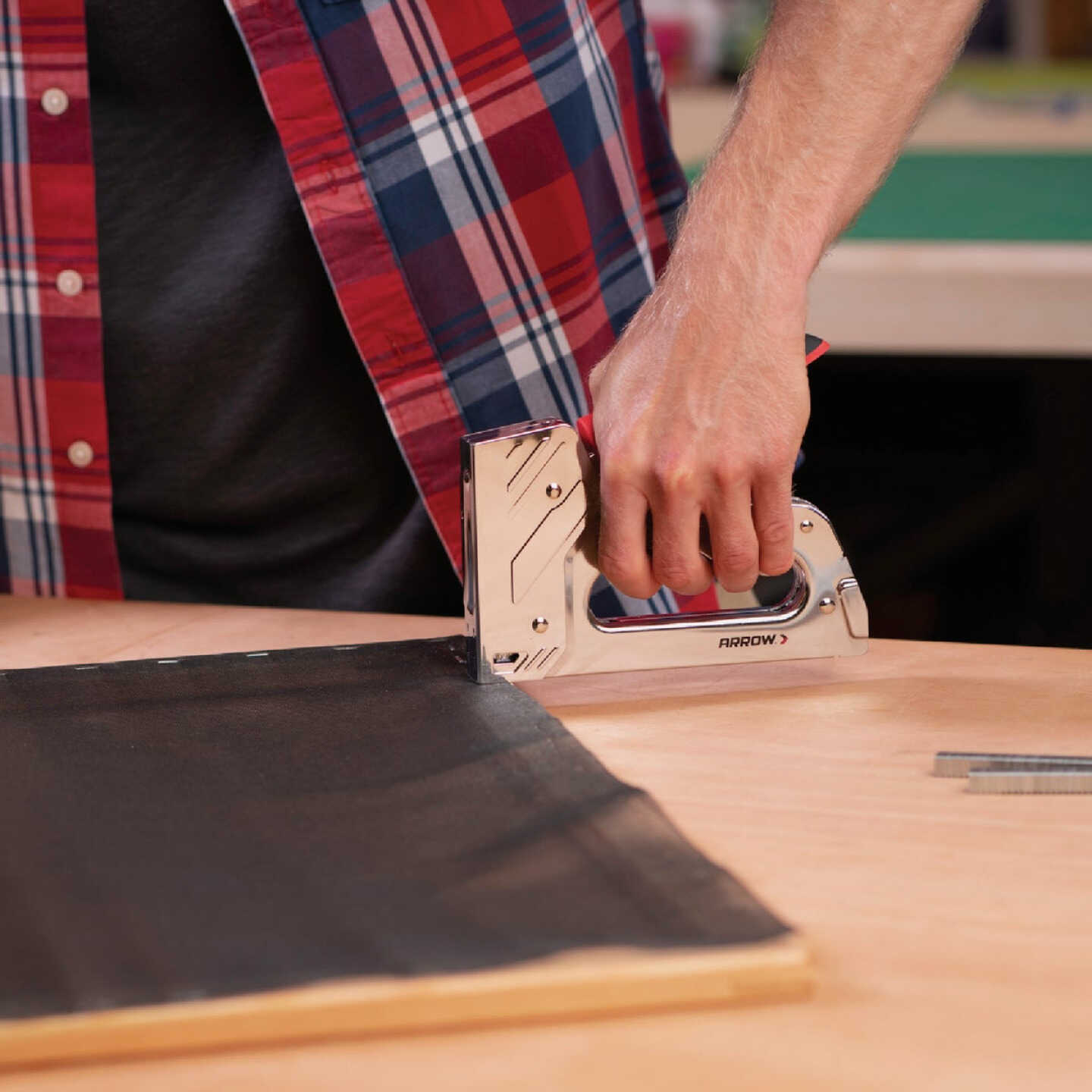 Arrow Manual Staple Gun Image 2