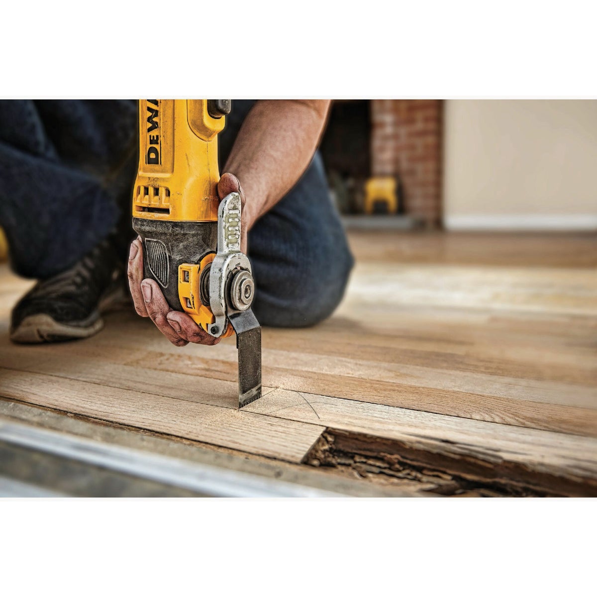 DEWALT 1-1/4 In. HCS Precision Tooth Oscillating Tool Blade (3-Pack) Image 2