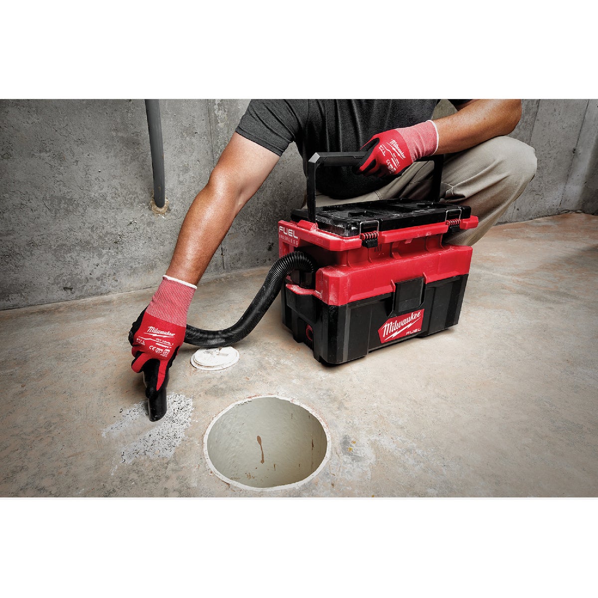 Milwaukee M18 FUEL PACKOUT Brushless 2.5 Gal. Cordless Wet/Dry Vacuum (Tool Only) Image 10