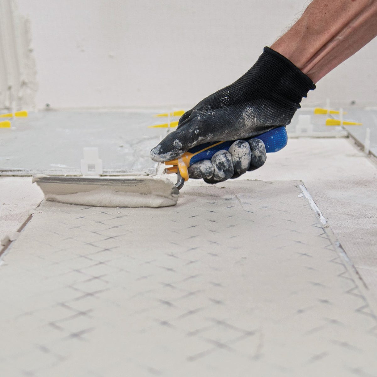 QEP 6 In. x 2 In. Flat Margin Trowel with Bucket Hook & Comfort Grip Image 5