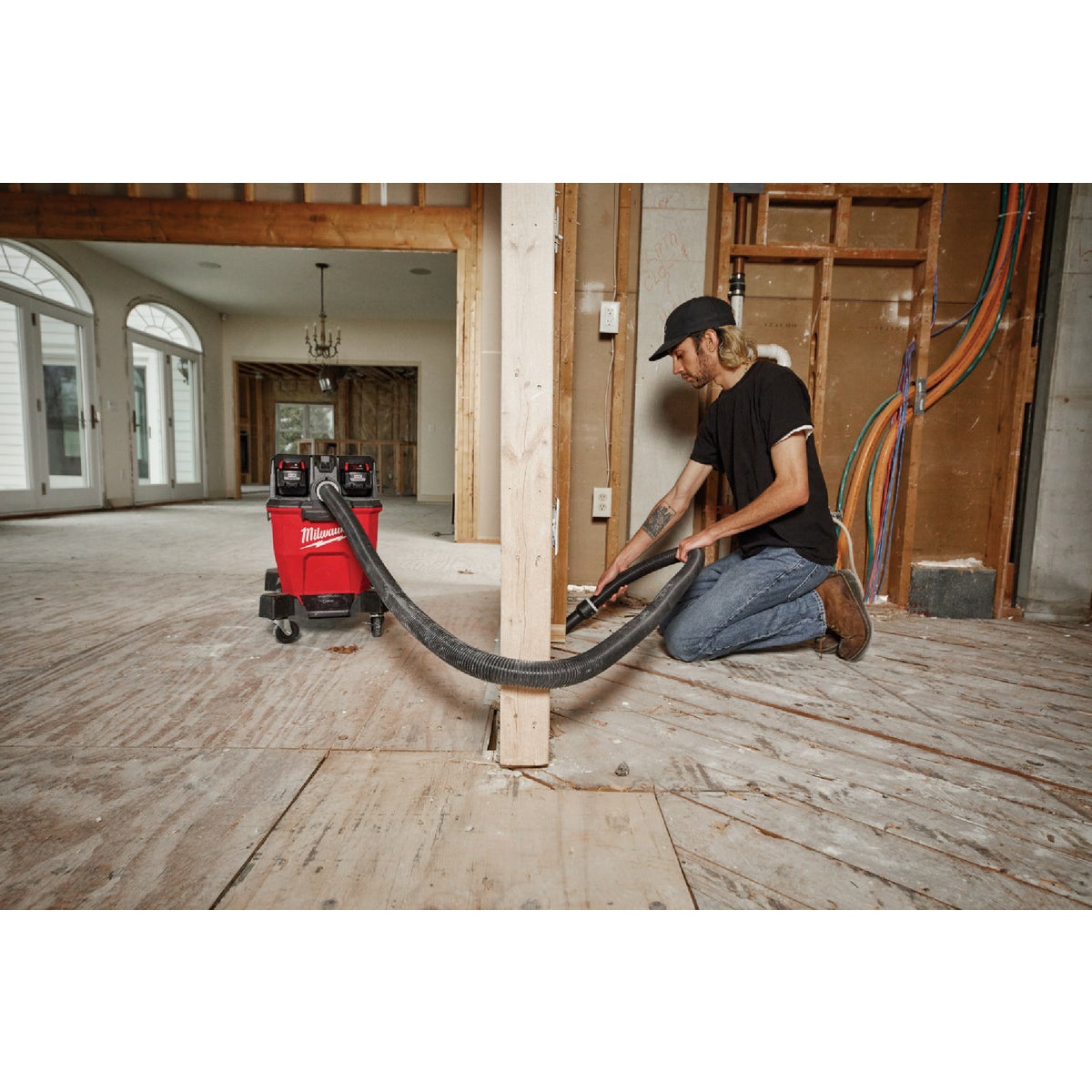 Milwaukee 1-7/8 In. Dia. x 9 Ft. L. Black Rubber Vacuum Hose Image 2