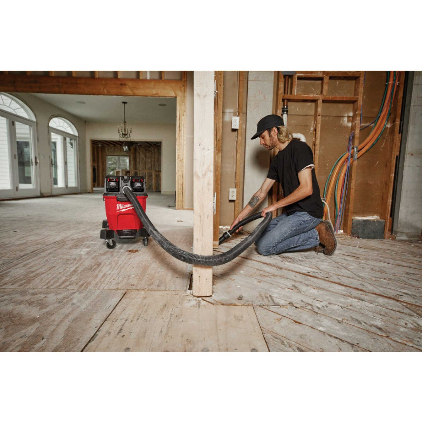 Milwaukee 1-7/8 In. Dia. x 9 Ft. L. Black Rubber Vacuum Hose Image 2
