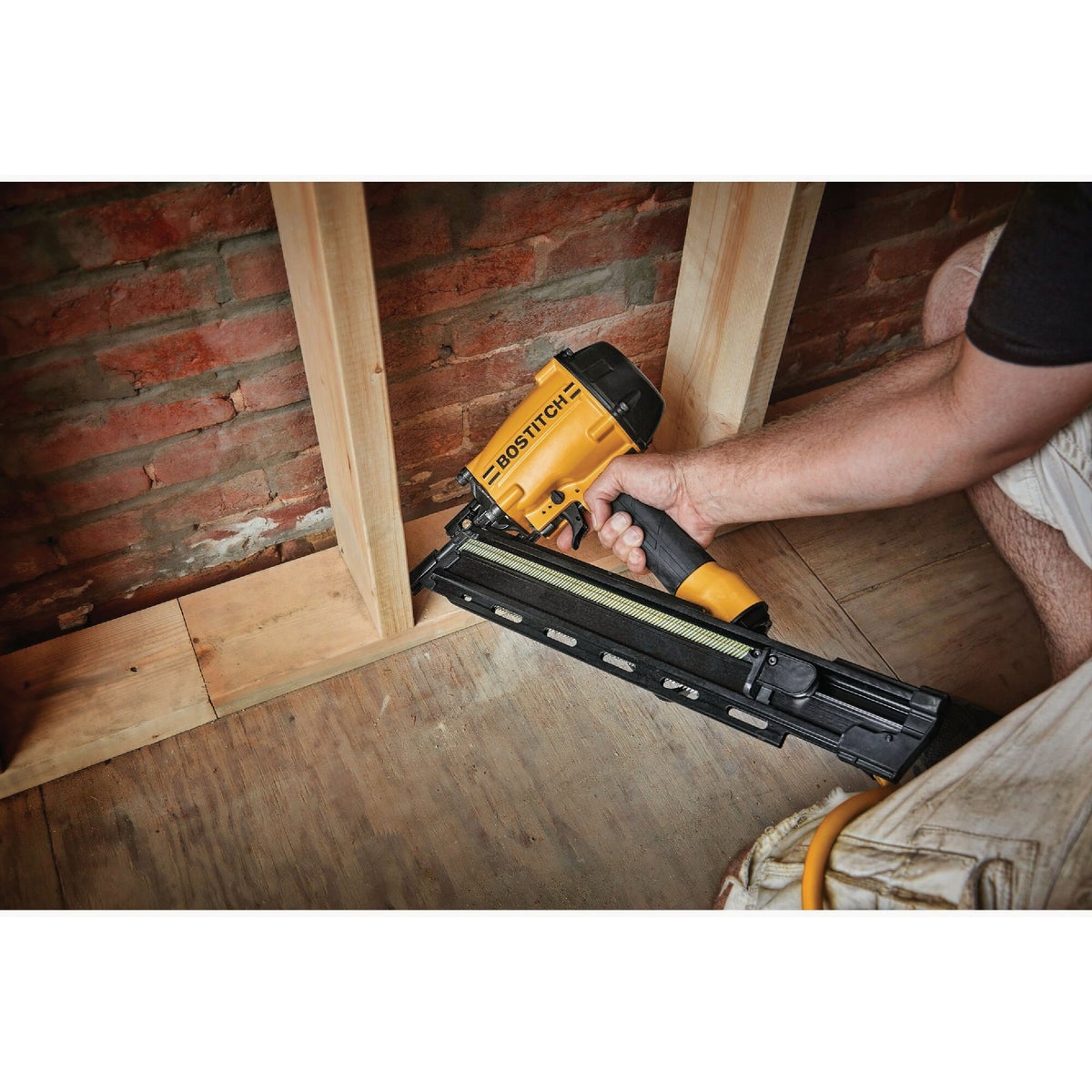 Bostitch 2 In. to 3-1/4 In. 28 Deg. Pneumatic Framing Nailer Image 2
