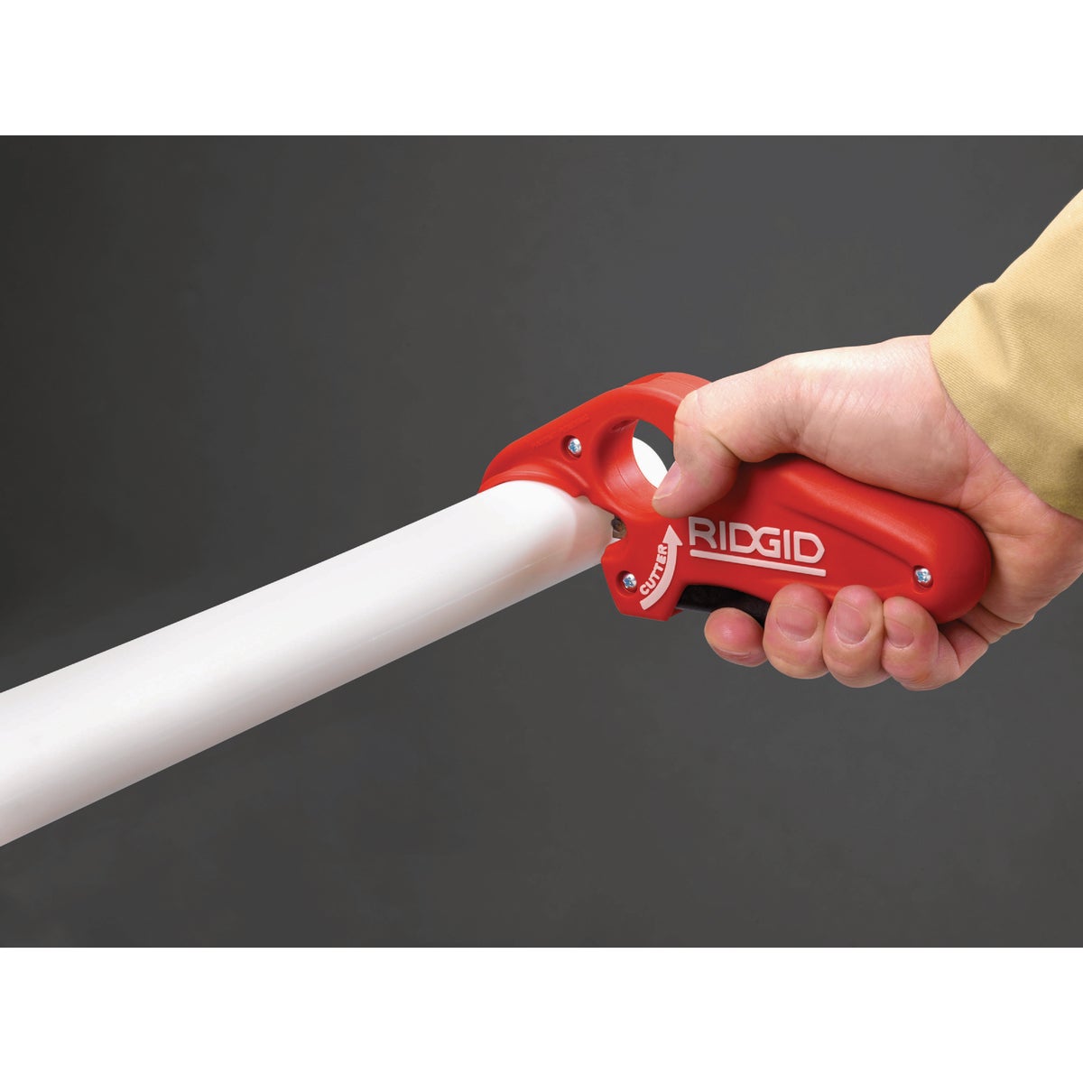 Ridgid 1-1/4 In. & 1-1/2 In. Plastic Tubing Cutter Image 3