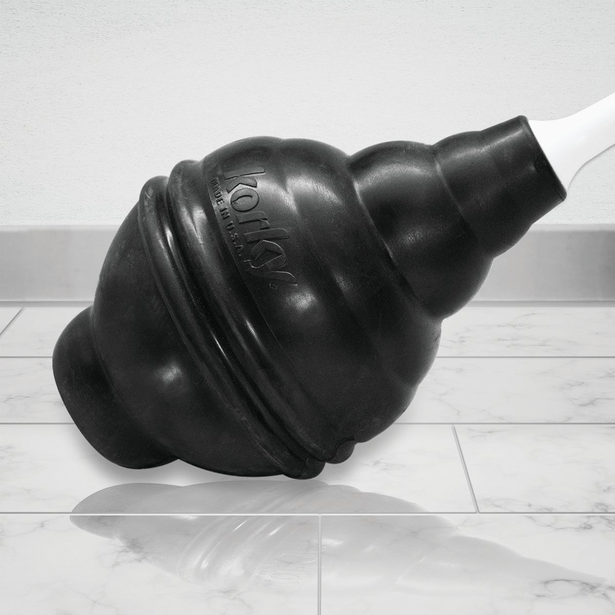 Korky Beehive Max HideAway Telescoping Plunger with Holder Image 7
