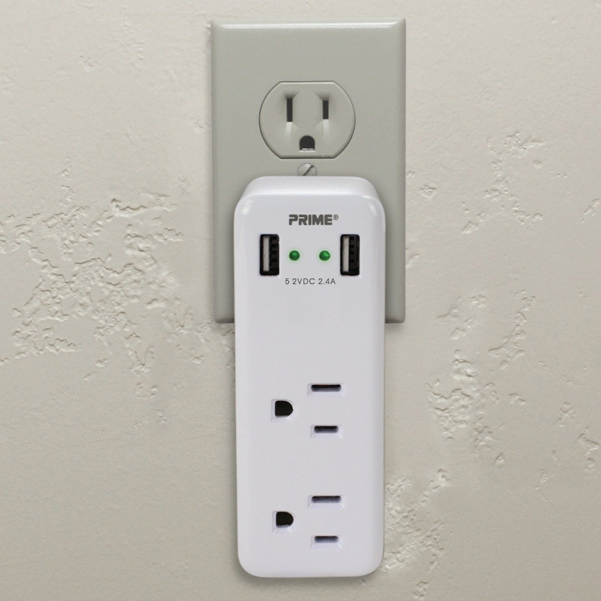 Prime Wire & Cable 2 Power & 2 USB White Space Saving USB Wall Charger Image 2