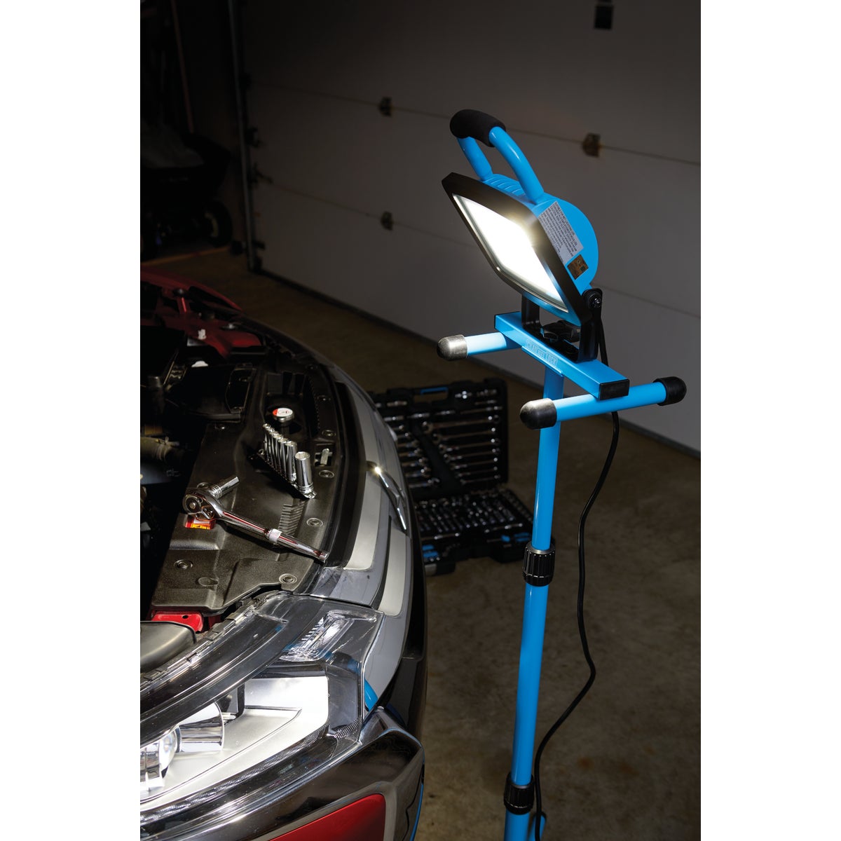 Channellock 6600 Lm. LED Tripod Stand-Up Work Light Image 11