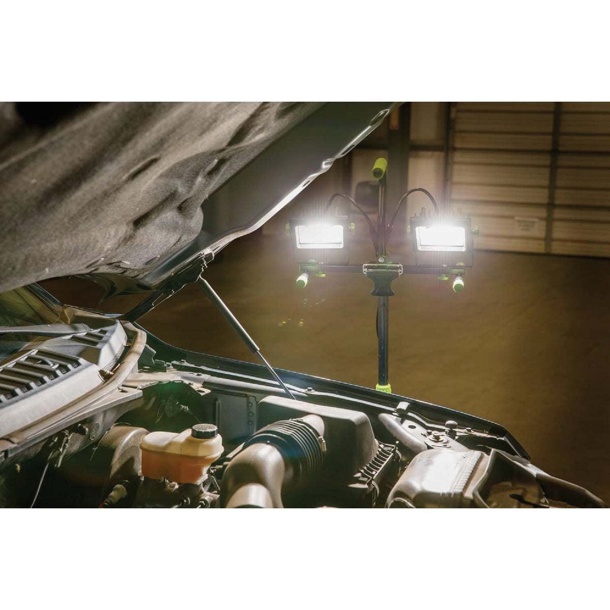 PowerSmith 10,000 Lm. LED Dual Head Work Light Image 2