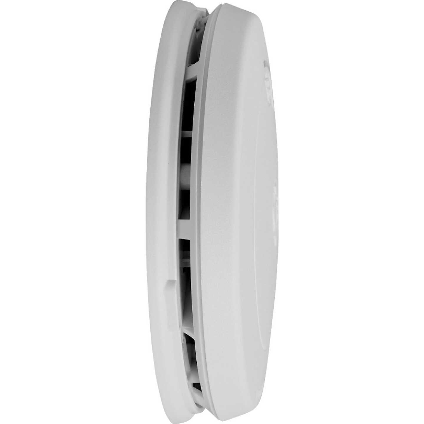 First Alert SMCO210V 2-In-1 10-Year Battery Photoelectric Smoke & Carbon Monoxide Alarm with Voice Alerts Image 6