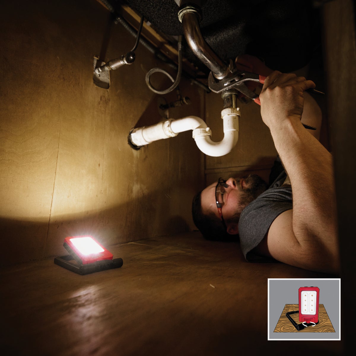 Milwaukee 500 Lm. LED Rechargeable Low-Profile Magnetic Task Light Image 9
