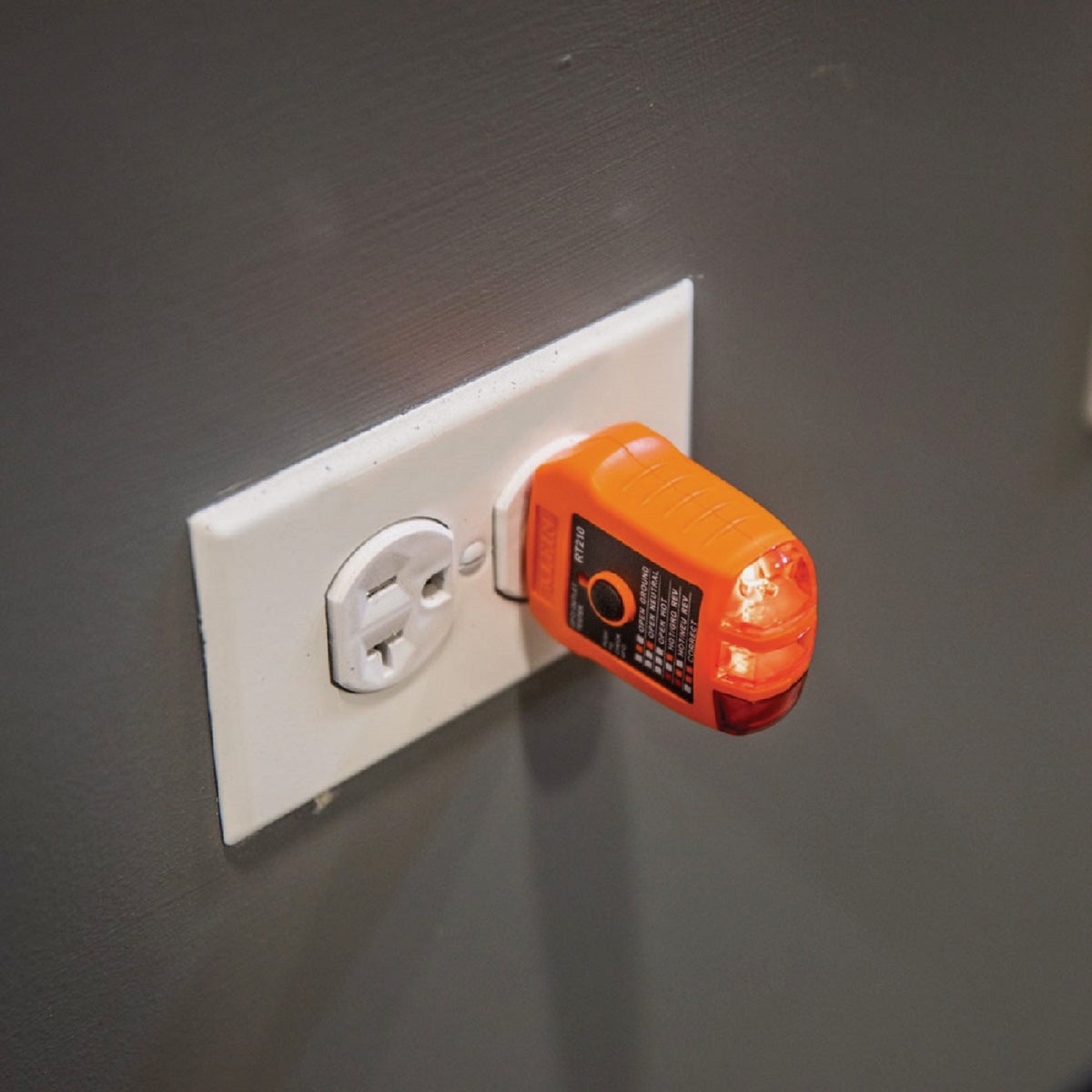Klein GFCI Outlet Tester Image 3