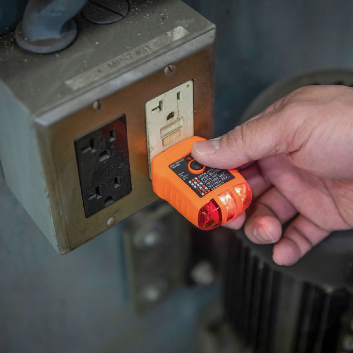 Klein GFCI Outlet Tester Image 6