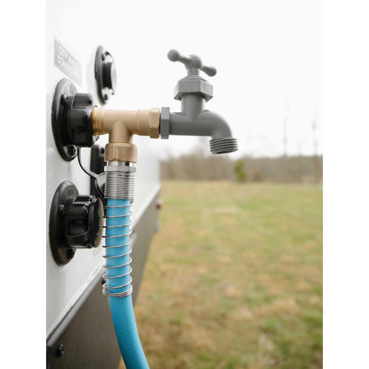 Camco 90 Degree RV Plastic Outdoor Water Faucet Image 2