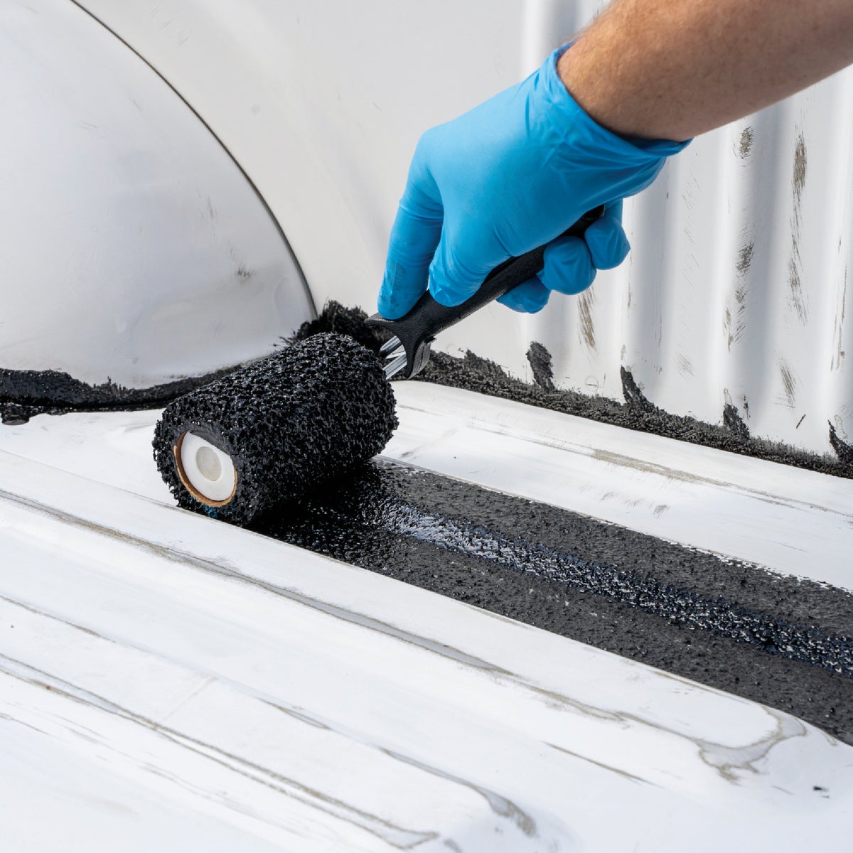 PEAK Herculiner Gal. Brush-On Bed Liner Kit, Black Image 4