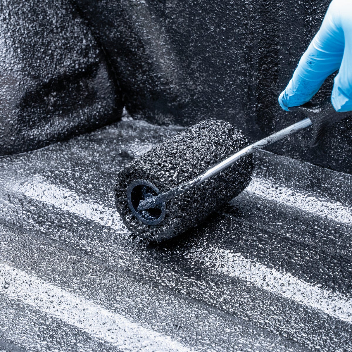 PEAK Herculiner Qt. Brush-On Bed Liner Image 3