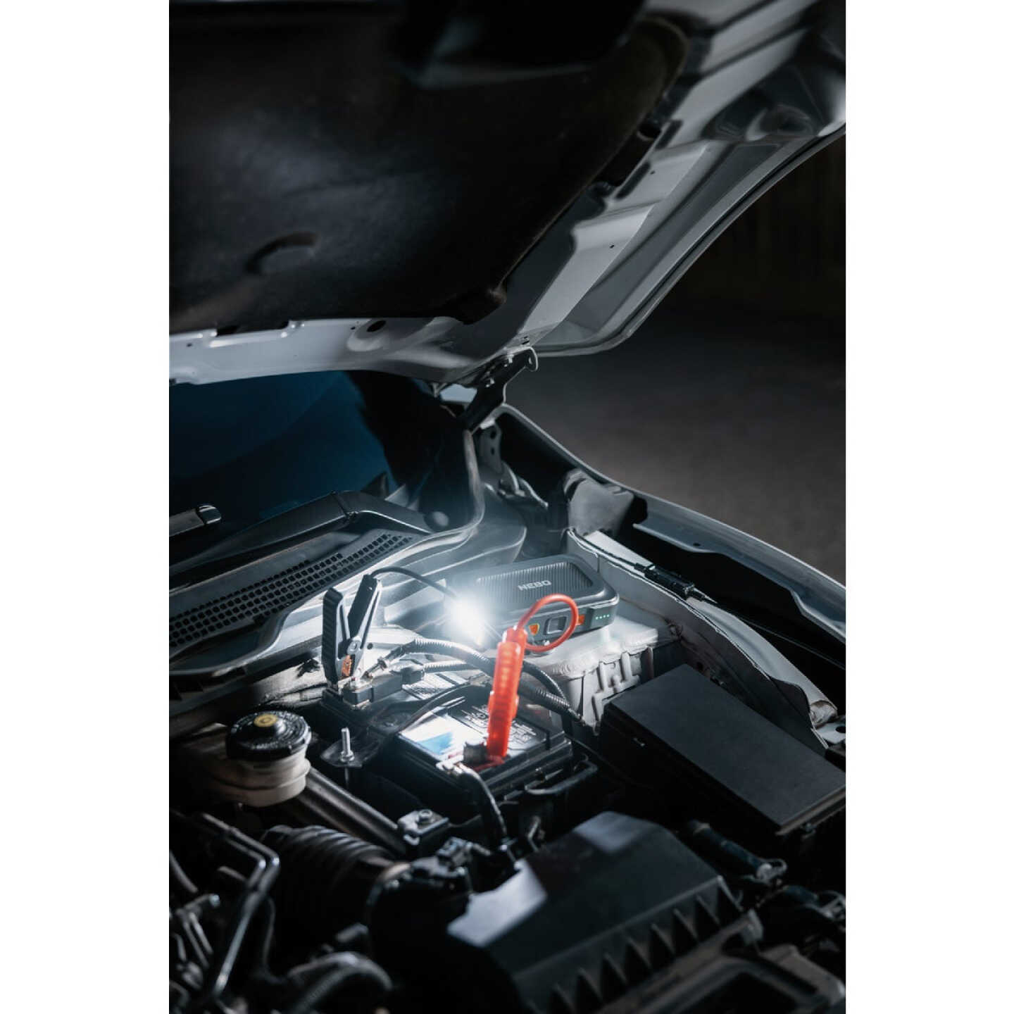 Nebo Assist 1000 Amp 12-Volt Jump Starter Image 2