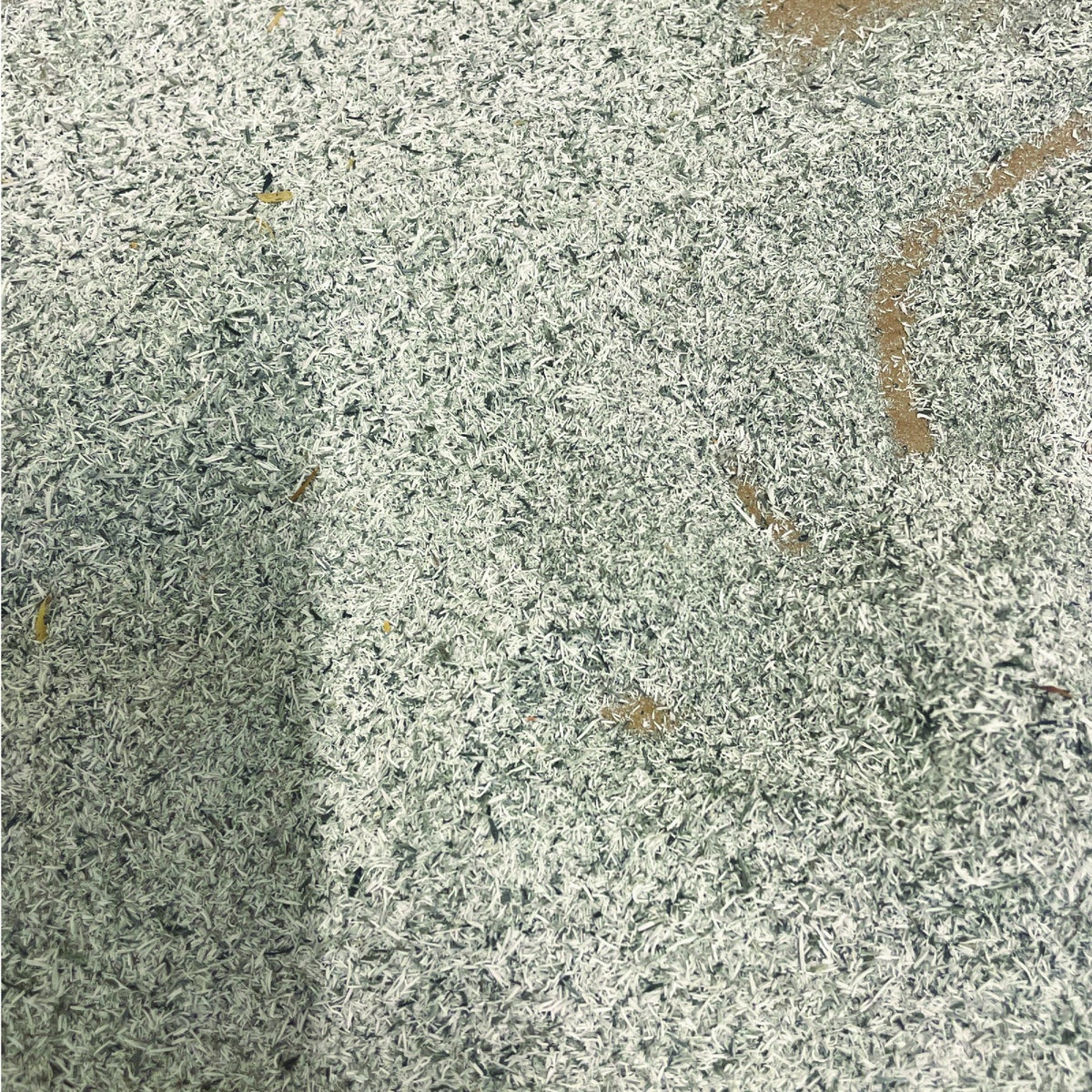 Greasweep 13 Lb. Natural Multi-Purpose Super Oil Absorbent Image 2
