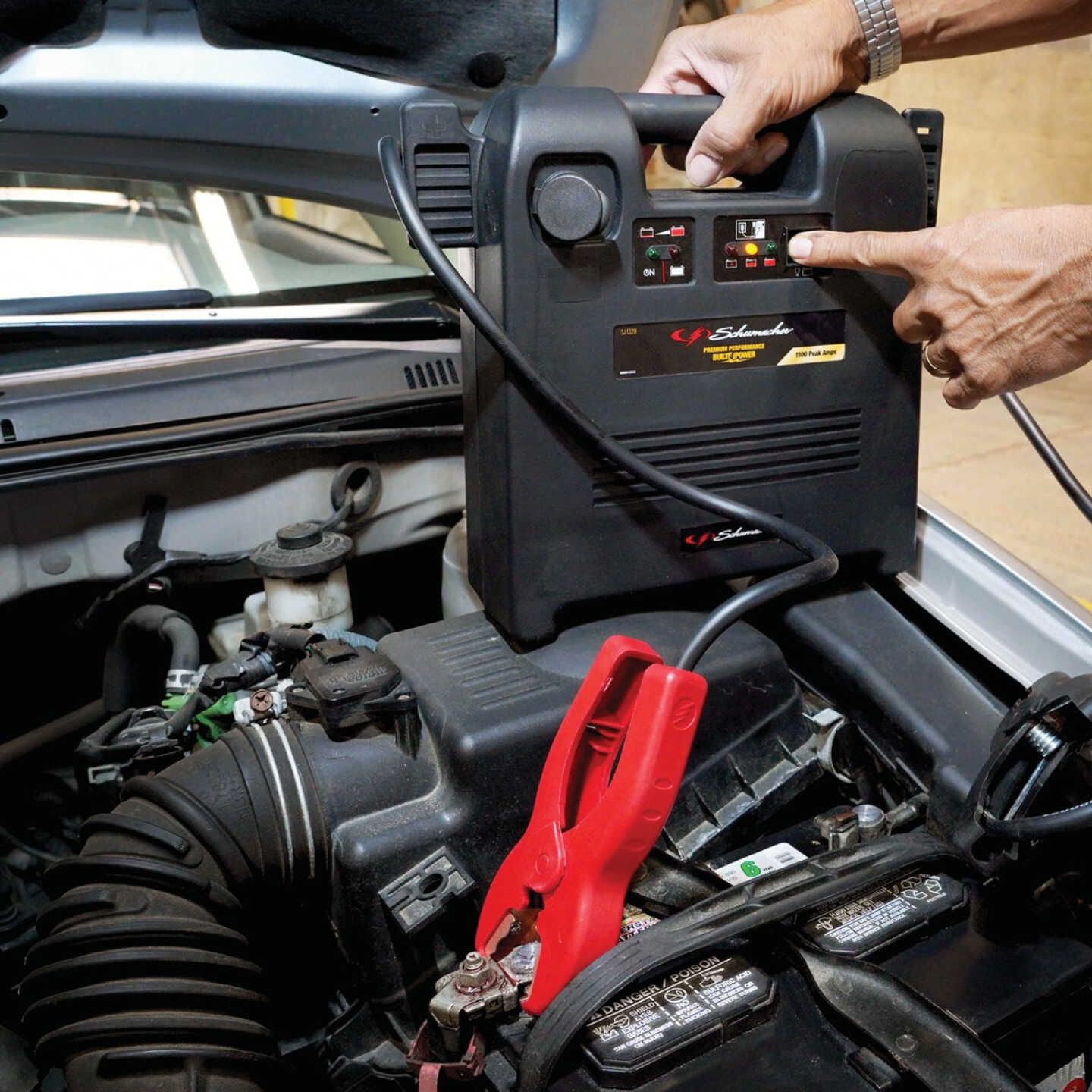 Schumacher 1100A Jump Start System Image 5