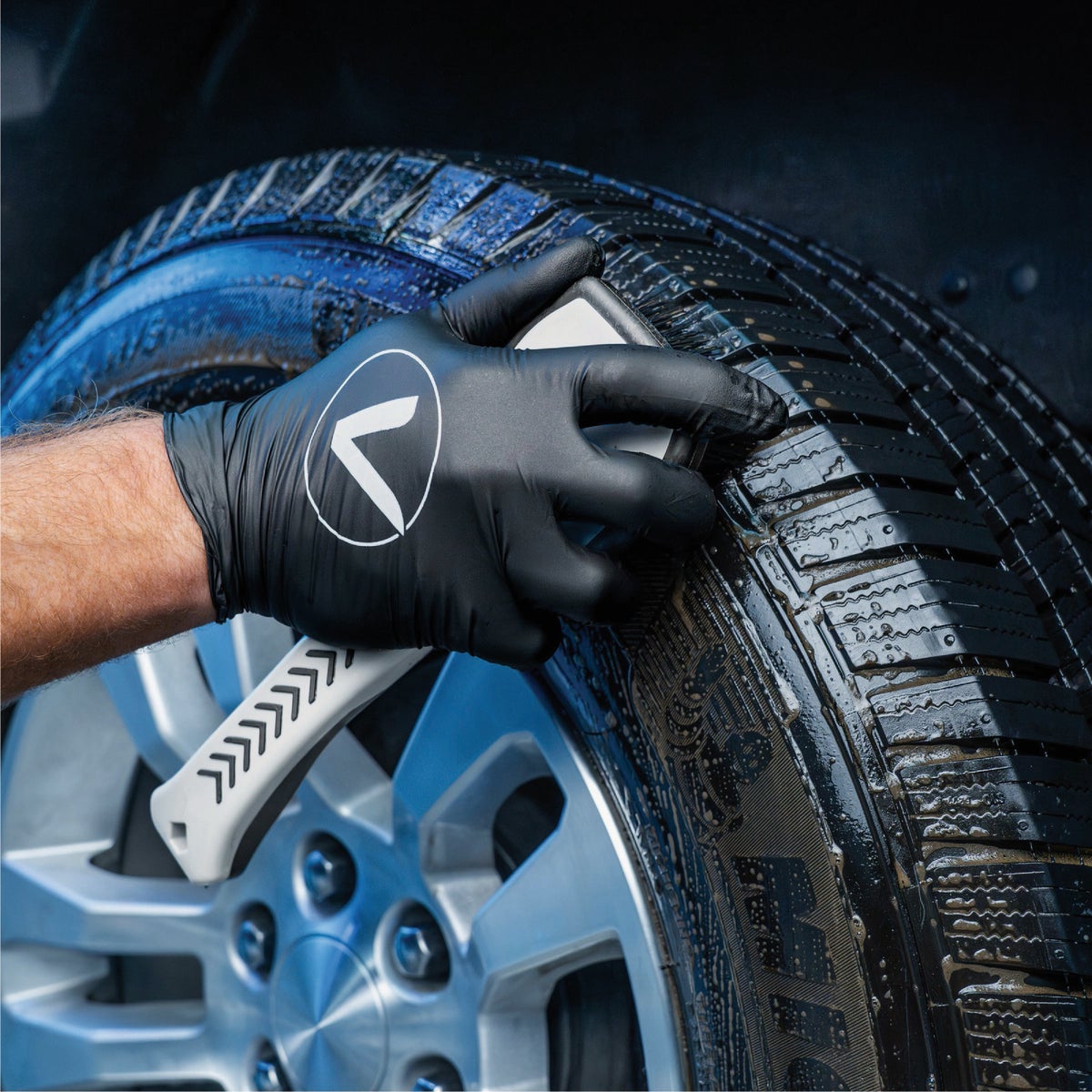 Viking Tire Scrub Brush Image 3
